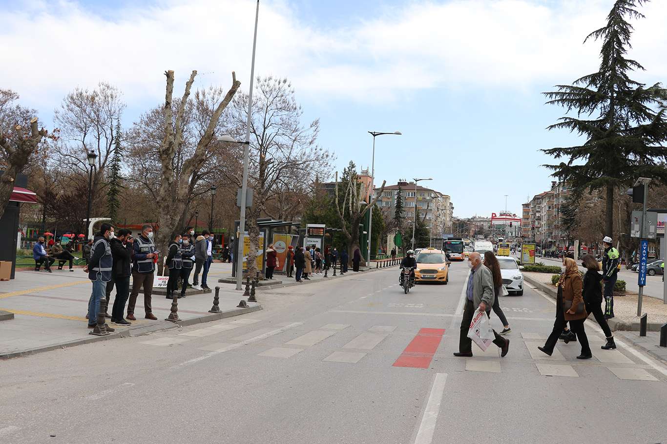 Gaziantep’te “Yayalar Kırmızı Çizgimiz” uygulaması başladı Gaziantep’te “Yayalar Kırmızı Çizgimiz” uygulaması başladı